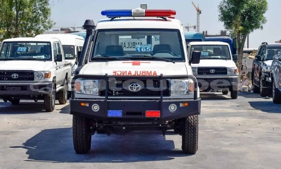 Buy New Toyota Land Cruiser White Car in Ahunabayev in Andijon Buy New Toyota Land Cruiser White Car in Ahunabayev in Andijon