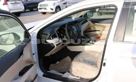 Buy Import Toyota Camry White Car in Import - Dubai in Andijon Buy Import Toyota Camry White Car in Import - Dubai in Andijon