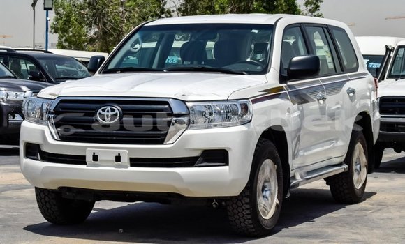 Buy New Toyota Land Cruiser White Car in Akkurgon in Surhondar Buy New Toyota Land Cruiser White Car in Akkurgon in Surhondar