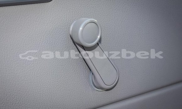 Buy New Toyota Land Cruiser White Car in Ahunabayev in Andijon Buy New Toyota Land Cruiser White Car in Ahunabayev in Andijon