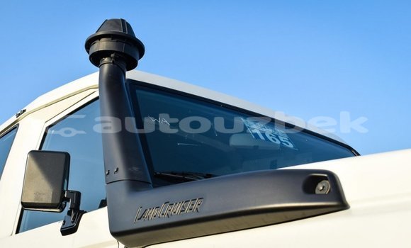 Buy New Toyota Land Cruiser White Car in Ahunabayev in Andijon Buy New Toyota Land Cruiser White Car in Ahunabayev in Andijon