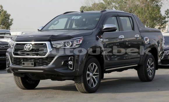 Buy New Toyota Hilux Silver Car in Ahunabayev in Andijon Buy New Toyota Hilux Silver Car in Ahunabayev in Andijon