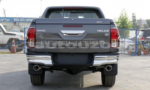 Buy New Toyota Hilux Silver Car in Ahunabayev in Andijon Buy New Toyota Hilux Silver Car in Ahunabayev in Andijon