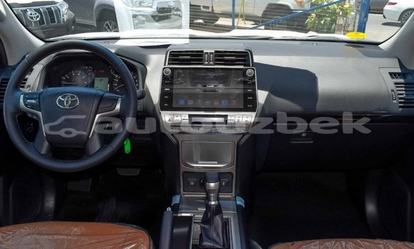 Buy New Toyota Land Cruiser Black Car in Ahunabayev in Andijon Buy New Toyota Land Cruiser Black Car in Ahunabayev in Andijon