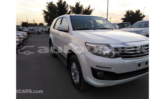 Buy Import Toyota Fortuner White Car in Import - Dubai in Andijon Buy Import Toyota Fortuner White Car in Import - Dubai in Andijon