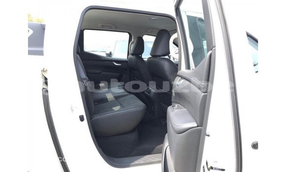 Buy Import Mercedes-Benz 250 White Car in Import - Dubai in Andijon Buy Import Mercedes-Benz 250 White Car in Import - Dubai in Andijon