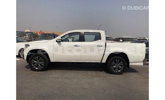 Buy Import Mercedes-Benz 250 White Car in Import - Dubai in Andijon Buy Import Mercedes-Benz 250 White Car in Import - Dubai in Andijon