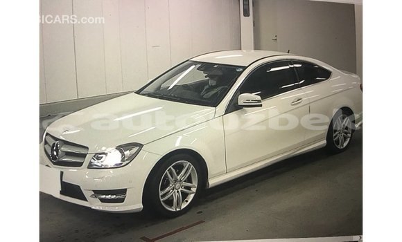 Buy Import Mercedes-Benz 190 White Car in Import - Dubai in Andijon Buy Import Mercedes-Benz 190 White Car in Import - Dubai in Andijon