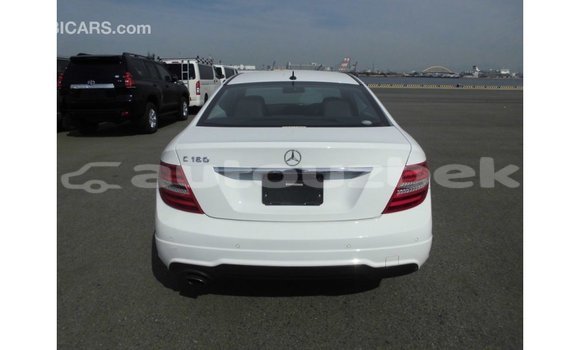 Buy Import Mercedes-Benz 190 White Car in Import - Dubai in Andijon Buy Import Mercedes-Benz 190 White Car in Import - Dubai in Andijon