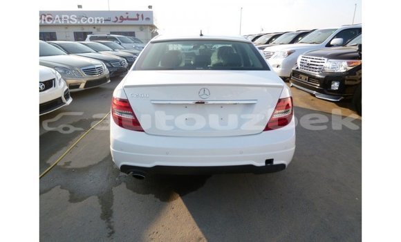 Buy Import Mercedes-Benz 200 White Car in Import - Dubai in Andijon Buy Import Mercedes-Benz 200 White Car in Import - Dubai in Andijon