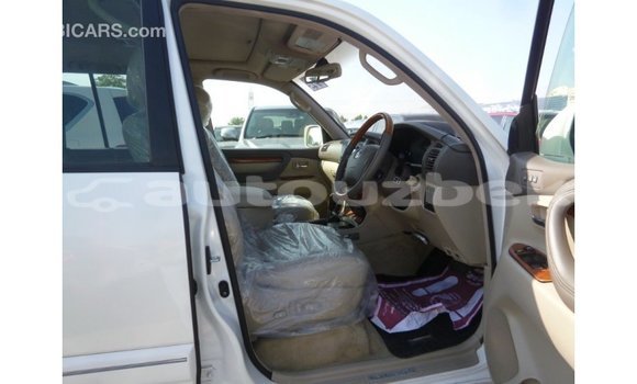 Buy Import Toyota Land Cruiser White Car in Import - Dubai in Andijon Buy Import Toyota Land Cruiser White Car in Import - Dubai in Andijon