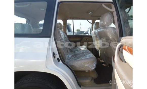 Buy Import Toyota Land Cruiser White Car in Import - Dubai in Andijon Buy Import Toyota Land Cruiser White Car in Import - Dubai in Andijon