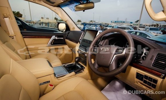 Buy Import Toyota Land Cruiser White Car in Import - Dubai in Andijon Buy Import Toyota Land Cruiser White Car in Import - Dubai in Andijon