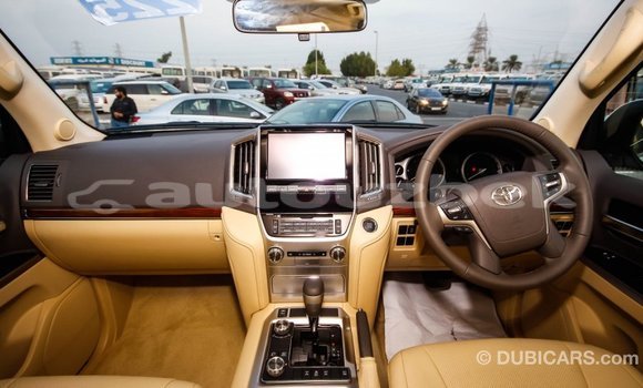 Buy Import Toyota Land Cruiser White Car in Import - Dubai in Andijon Buy Import Toyota Land Cruiser White Car in Import - Dubai in Andijon