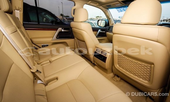 Buy Import Toyota Land Cruiser White Car in Import - Dubai in Andijon Buy Import Toyota Land Cruiser White Car in Import - Dubai in Andijon