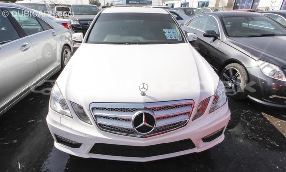 Buy Import Mercedes-Benz 200 White Car in Import - Dubai in Andijon Buy Import Mercedes-Benz 200 White Car in Import - Dubai in Andijon