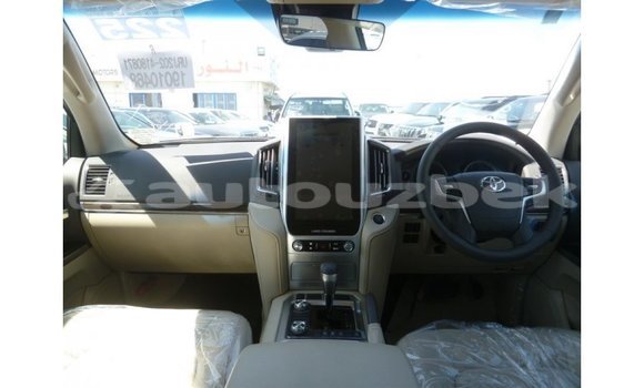 Buy Import Toyota Land Cruiser White Car in Import - Dubai in Andijon Buy Import Toyota Land Cruiser White Car in Import - Dubai in Andijon