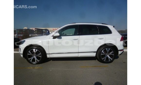 Buy Import Volkswagen Touareg White Car in Import - Dubai in Andijon Buy Import Volkswagen Touareg White Car in Import - Dubai in Andijon