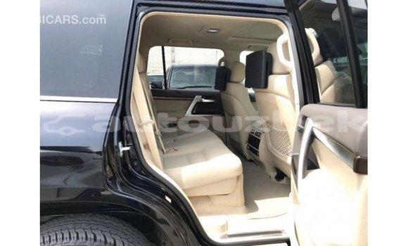 Buy Import Toyota Land Cruiser Black Car in Import - Dubai in Andijon Buy Import Toyota Land Cruiser Black Car in Import - Dubai in Andijon