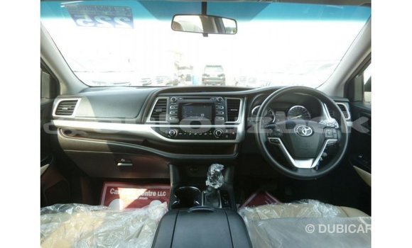 Buy Import Toyota Kluger White Car in Import - Dubai in Andijon Buy Import Toyota Kluger White Car in Import - Dubai in Andijon