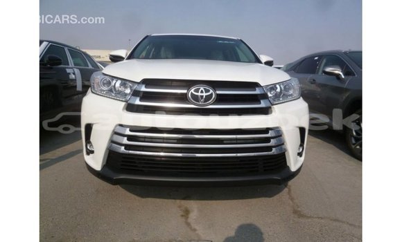 Buy Import Toyota Kluger White Car in Import - Dubai in Andijon Buy Import Toyota Kluger White Car in Import - Dubai in Andijon
