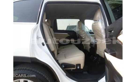 Buy Import Toyota Kluger White Car in Import - Dubai in Andijon Buy Import Toyota Kluger White Car in Import - Dubai in Andijon