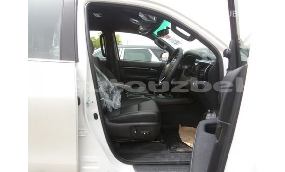 Buy Import Toyota Hilux White Car in Import - Dubai in Andijon Buy Import Toyota Hilux White Car in Import - Dubai in Andijon