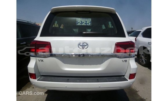 Buy Import Toyota Land Cruiser White Car in Import - Dubai in Andijon Buy Import Toyota Land Cruiser White Car in Import - Dubai in Andijon