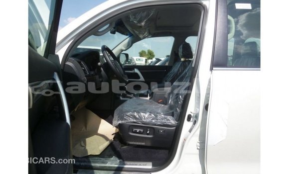Buy Import Toyota Land Cruiser White Car in Import - Dubai in Andijon Buy Import Toyota Land Cruiser White Car in Import - Dubai in Andijon