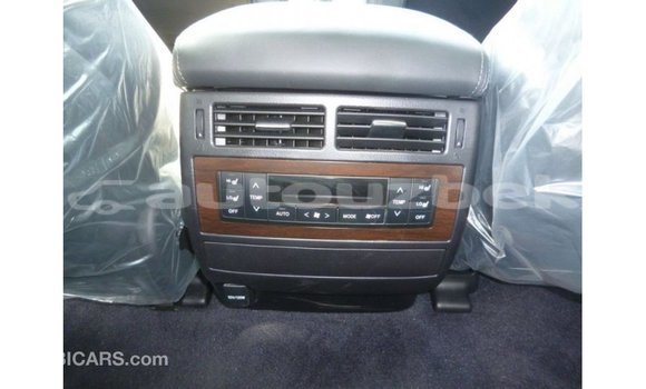 Buy Import Toyota Land Cruiser White Car in Import - Dubai in Andijon Buy Import Toyota Land Cruiser White Car in Import - Dubai in Andijon