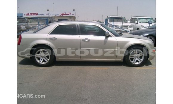 Buy Import Chrysler 300 Beige Car in Import - Dubai in Andijon Buy Import Chrysler 300 Beige Car in Import - Dubai in Andijon