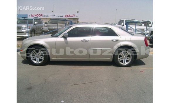 Buy Import Chrysler 300 Beige Car in Import - Dubai in Andijon Buy Import Chrysler 300 Beige Car in Import - Dubai in Andijon