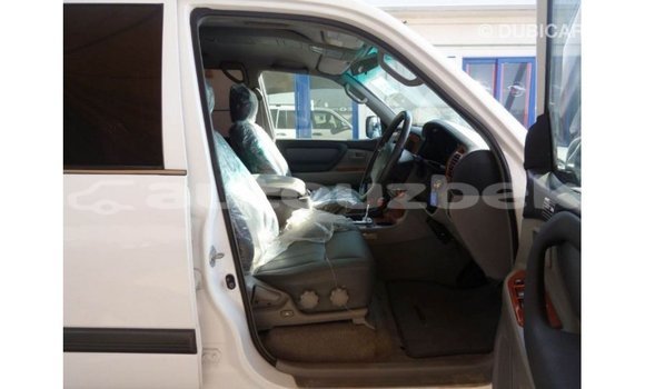 Buy Import Toyota Land Cruiser White Car in Import - Dubai in Andijon Buy Import Toyota Land Cruiser White Car in Import - Dubai in Andijon
