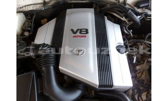 Buy Import Toyota Land Cruiser White Car in Import - Dubai in Andijon Buy Import Toyota Land Cruiser White Car in Import - Dubai in Andijon