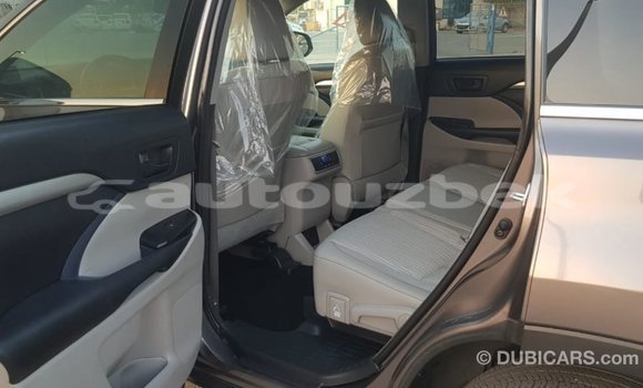 Buy Import Toyota Highlander Other Car in Import - Dubai in Andijon Buy Import Toyota Highlander Other Car in Import - Dubai in Andijon