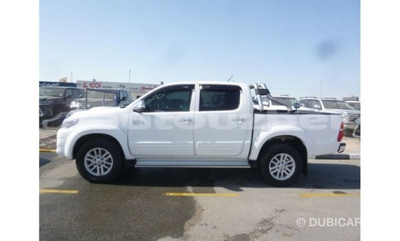 Buy Import Toyota Hilux White Car in Import - Dubai in Andijon Buy Import Toyota Hilux White Car in Import - Dubai in Andijon
