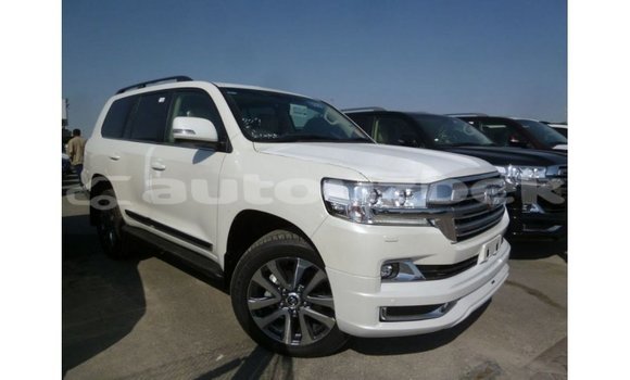 Buy Import Toyota Land Cruiser White Car in Import - Dubai in Andijon Buy Import Toyota Land Cruiser White Car in Import - Dubai in Andijon