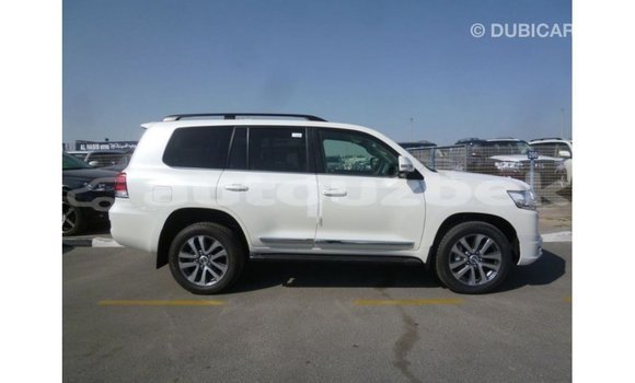 Buy Import Toyota Land Cruiser White Car in Import - Dubai in Andijon Buy Import Toyota Land Cruiser White Car in Import - Dubai in Andijon
