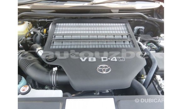 Buy Import Toyota Land Cruiser Red Car in Import - Dubai in Andijon Buy Import Toyota Land Cruiser Red Car in Import - Dubai in Andijon