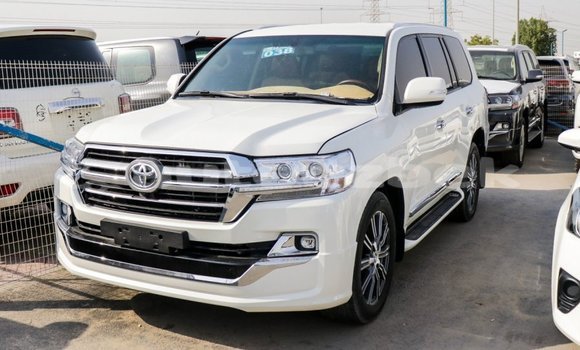 Buy Import Toyota Land Cruiser White Car in Import - Dubai in Andijon Buy Import Toyota Land Cruiser White Car in Import - Dubai in Andijon