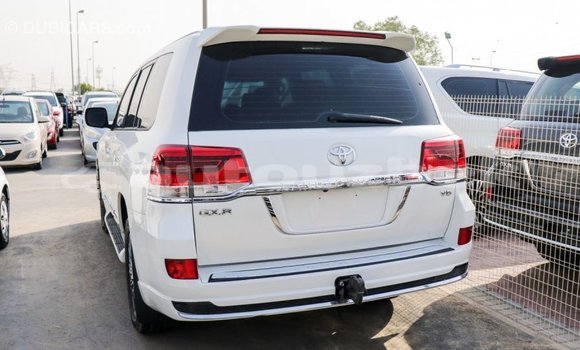 Buy Import Toyota Land Cruiser White Car in Import - Dubai in Andijon Buy Import Toyota Land Cruiser White Car in Import - Dubai in Andijon
