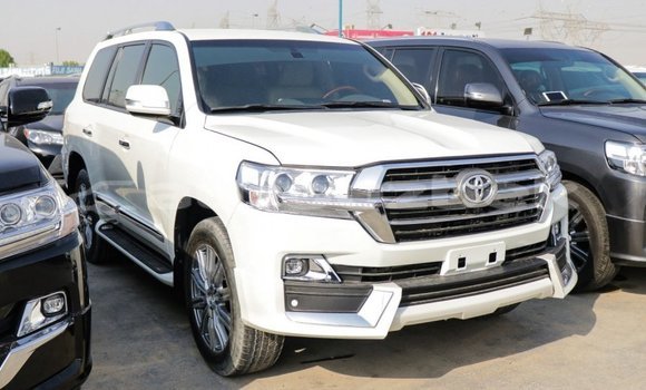 Buy Import Toyota Land Cruiser White Car in Import - Dubai in Andijon Buy Import Toyota Land Cruiser White Car in Import - Dubai in Andijon