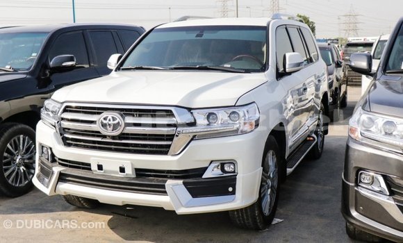 Buy Import Toyota Land Cruiser White Car in Import - Dubai in Andijon Buy Import Toyota Land Cruiser White Car in Import - Dubai in Andijon