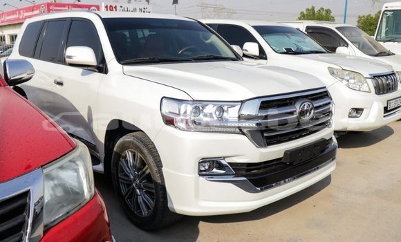 Buy Import Toyota Land Cruiser White Car in Import - Dubai in Andijon Buy Import Toyota Land Cruiser White Car in Import - Dubai in Andijon