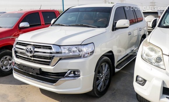 Buy Import Toyota Land Cruiser White Car in Import - Dubai in Andijon Buy Import Toyota Land Cruiser White Car in Import - Dubai in Andijon