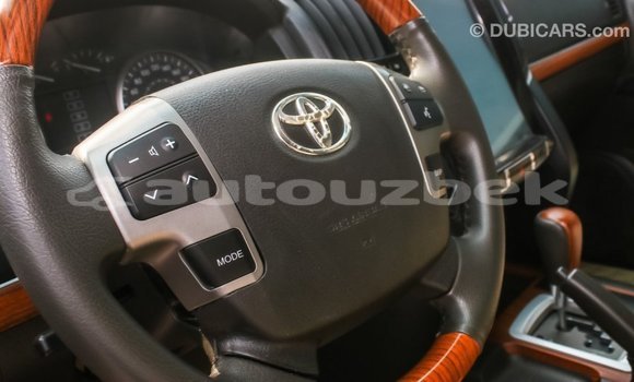 Buy Import Toyota Land Cruiser White Car in Import - Dubai in Andijon Buy Import Toyota Land Cruiser White Car in Import - Dubai in Andijon