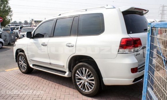Buy Import Toyota Land Cruiser White Car in Import - Dubai in Andijon Buy Import Toyota Land Cruiser White Car in Import - Dubai in Andijon