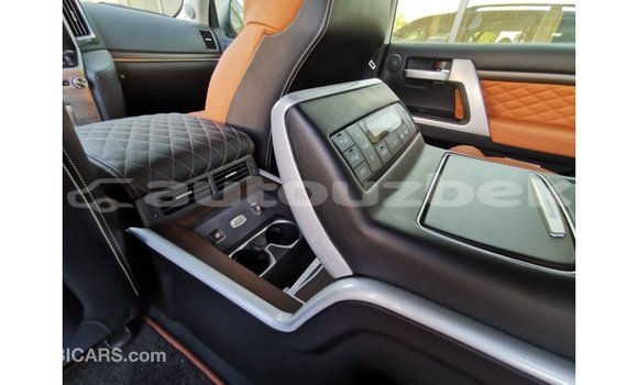 Buy Import Toyota Land Cruiser Black Car in Import - Dubai in Andijon Buy Import Toyota Land Cruiser Black Car in Import - Dubai in Andijon