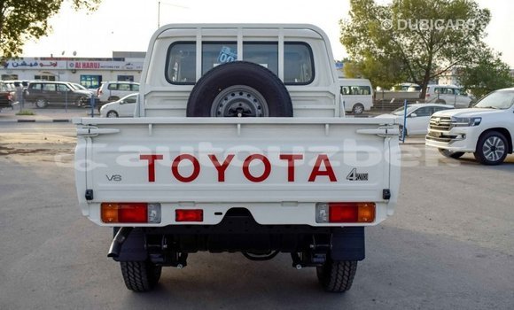 Buy Import Toyota Land Cruiser White Car in Import - Dubai in Andijon Buy Import Toyota Land Cruiser White Car in Import - Dubai in Andijon