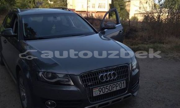 Buy Used Audi A4 Silver Car in Dustlik in Cizah